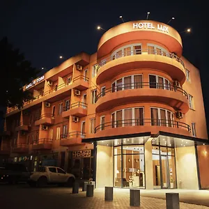 *** Hotel Lux Georgia